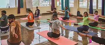 300hrs-yoga-teacher-training-course-in-rishikesh