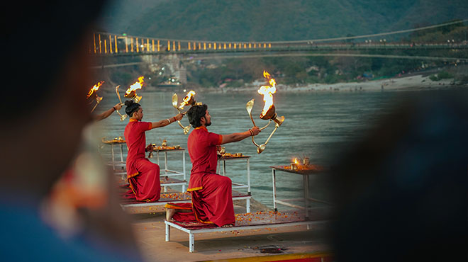 shatrughan-ghat-ganga-aarti-in-rishikesh