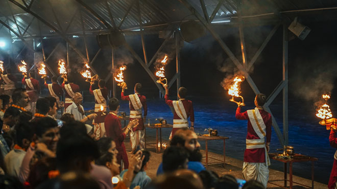 triveni-ghat-ganga-aarti-in-rishikesh