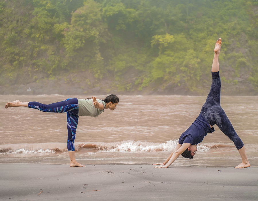 beach-yoga