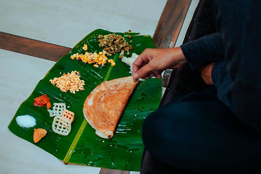 traditional-south-indian-bannana-leaf-thali